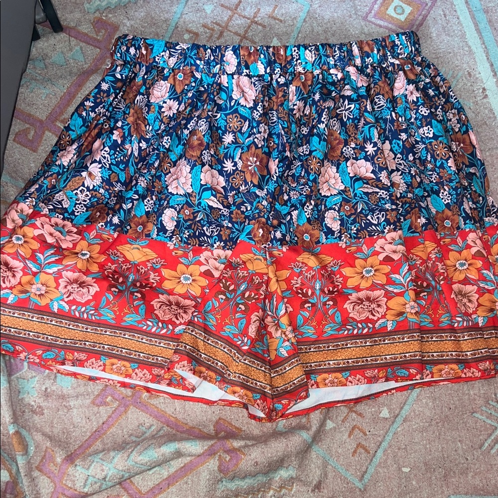 Floral Women's Shorts - Multicolor